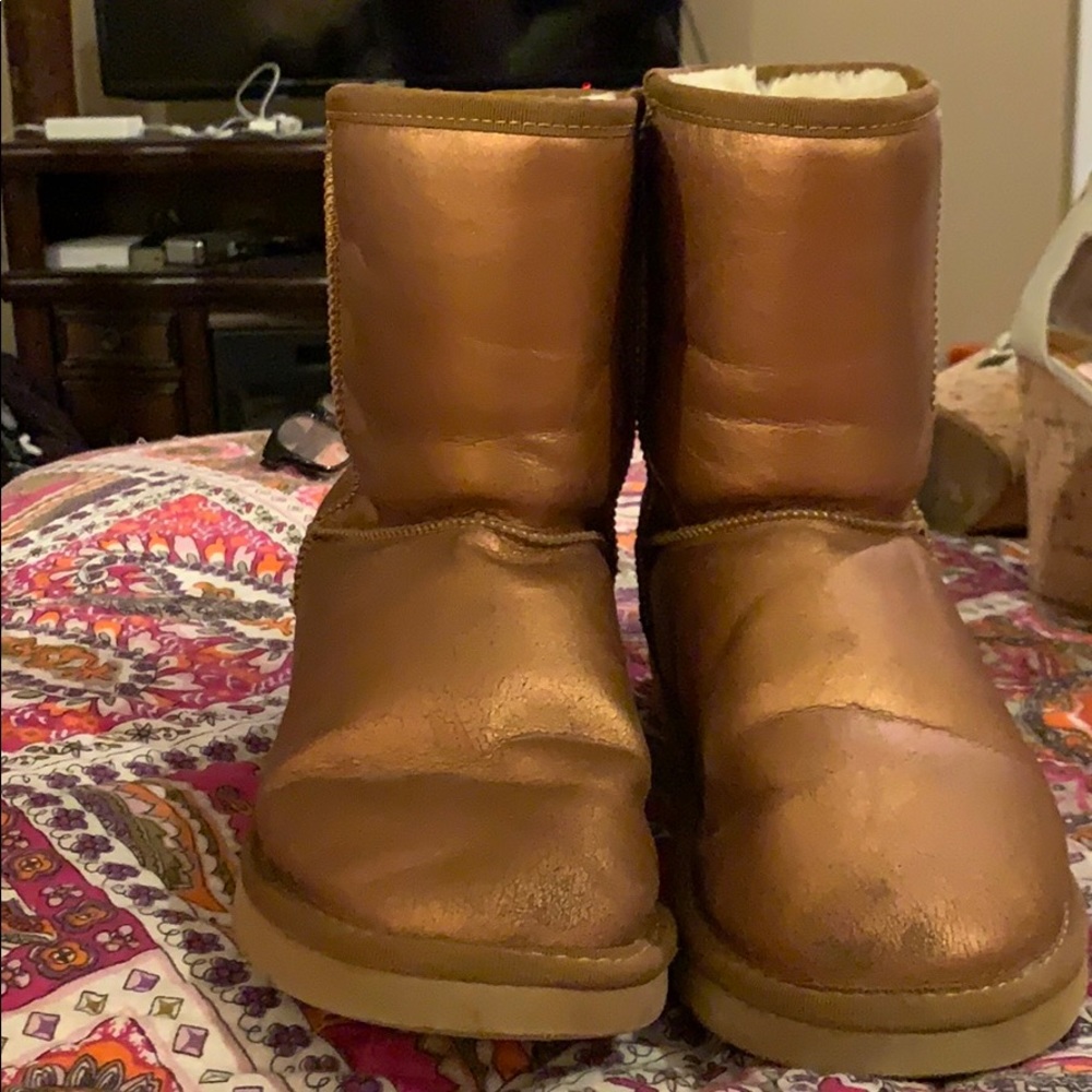 Bronze Off-Brand UGGs